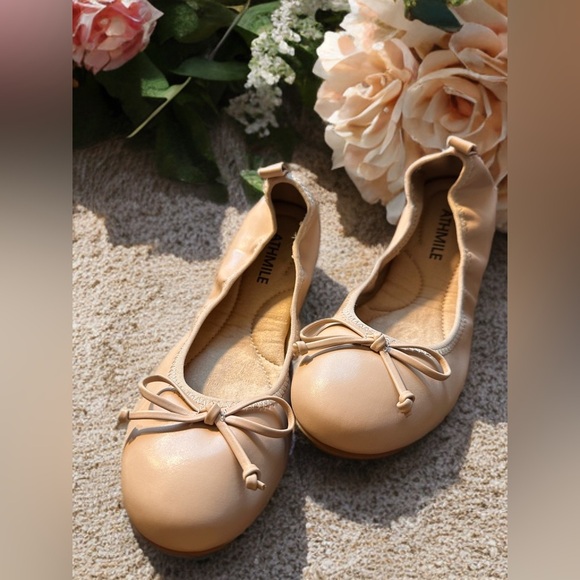 NEW Women's Foldable Ballet Flats Bowknot Round Toe - Tan Size 8.5 - Picture 2 of 12